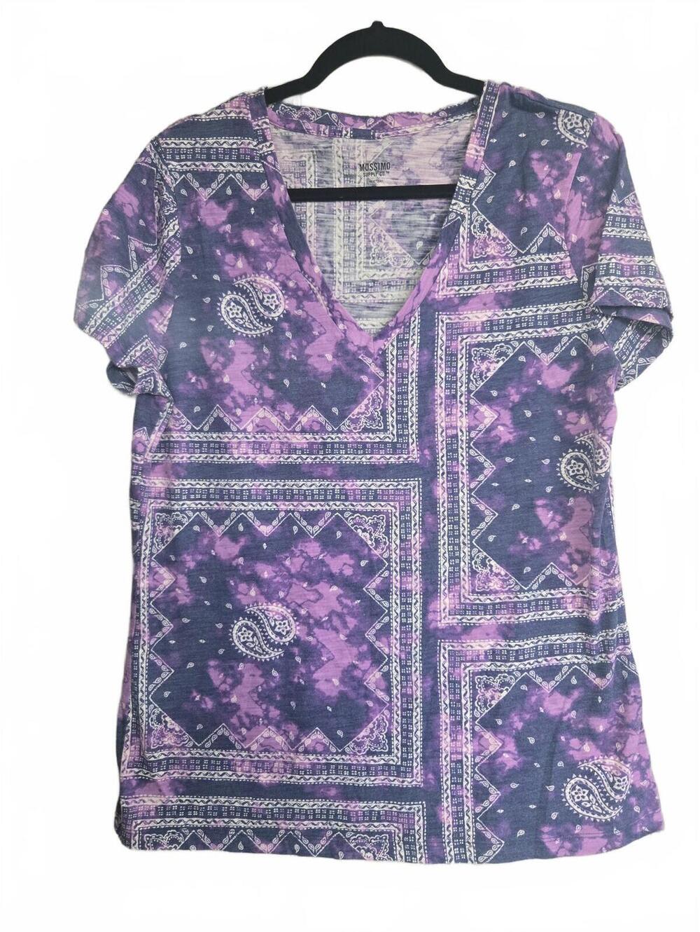 Mossimo Supply Co. XXL Purple Patterned V-Neck T-Shirt